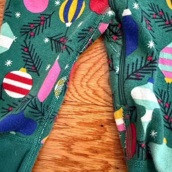 Hanna Andersson Holiday Christmas Ornaments Pajamas size 75cm 12-18 months - Picture 3 of 8